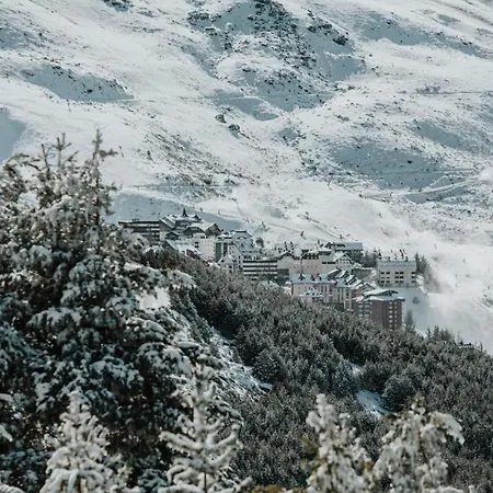 Luxury 3bed Penthouse By Slope - * Sierra Nevada